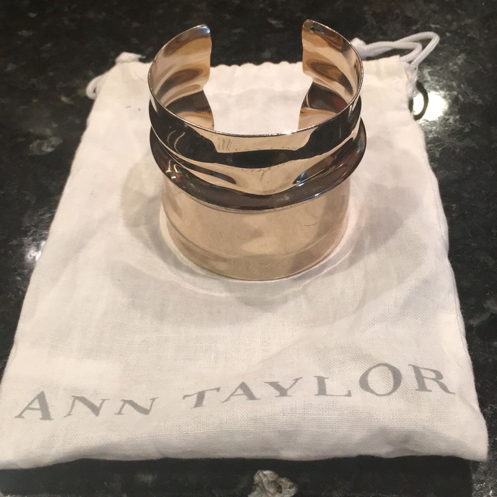 Ann Taylor Bracelet💕
